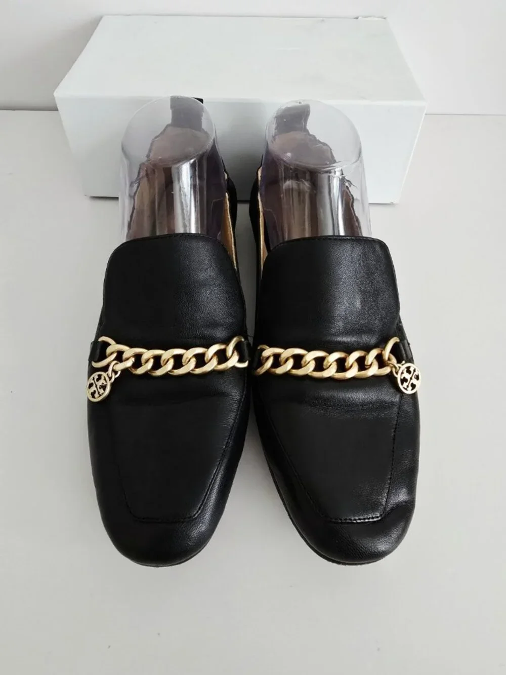 Tory Burch Mini Benton Black Loafers Flats 7.5 Gold Chain Charm Slip On Shoes